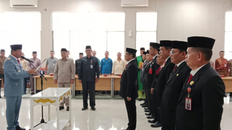 Bupati Kuansing Lantik  Sekda dan Delapan Pejabat lainya