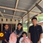 Perwakilan CV BJS mitra Agrinas Palma Nusantara. Menyalurkan bantuan perlengkapan sekolah